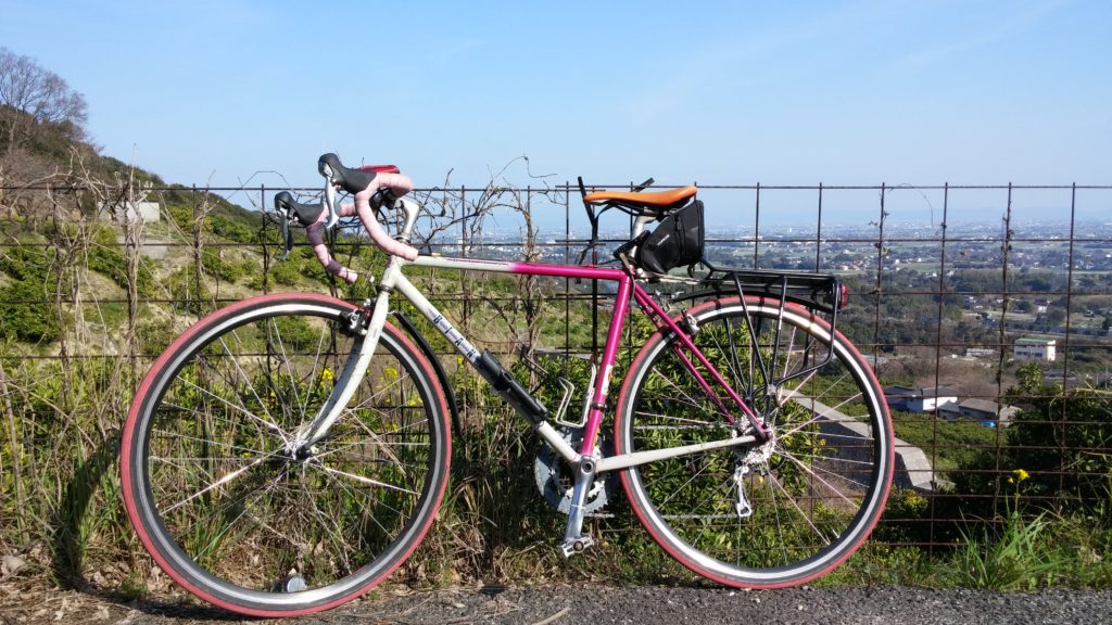 ロードバイク　アルミ　カーボン　クロモリ